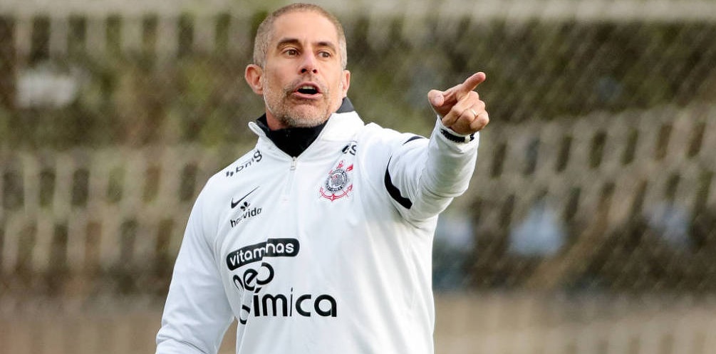 Sylvinho Cai Mesmo Vit Ria Contra O Inter E Substituto J Tem Nome