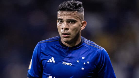 Sumido' do Cruzeiro, Ronaldo participa de jogo festivo nos EUA