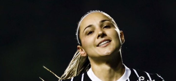 Giovanna Crivelari deixa o Corinthians