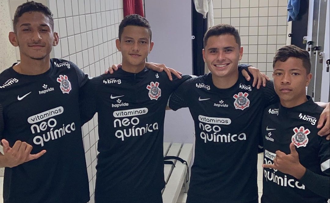 Primeiro treino profissional Corinthians