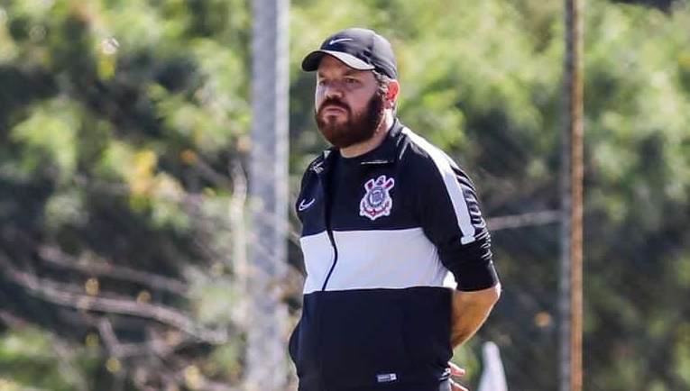 Corinthians demite Tarcisio Pugliese Novo técnico sub-20 Corinthians