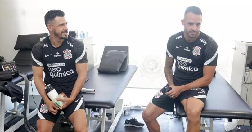 Data de estreia de Renato Augusto e Giuliano no Corinthians