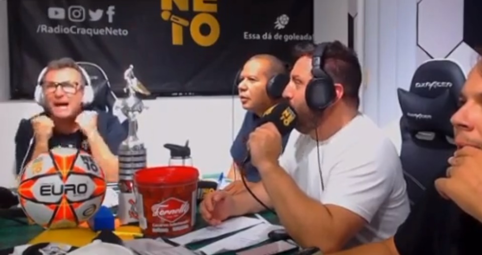 Neto se revolta com gol do Santos contra o Corinthians