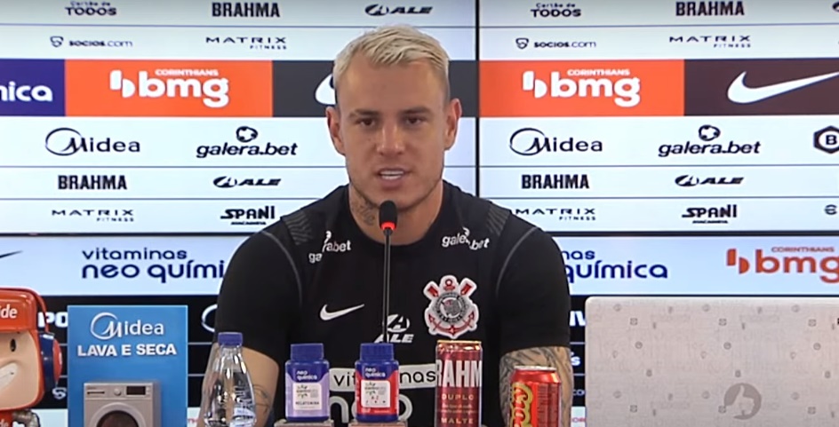 Roger Guedes responde Mancini