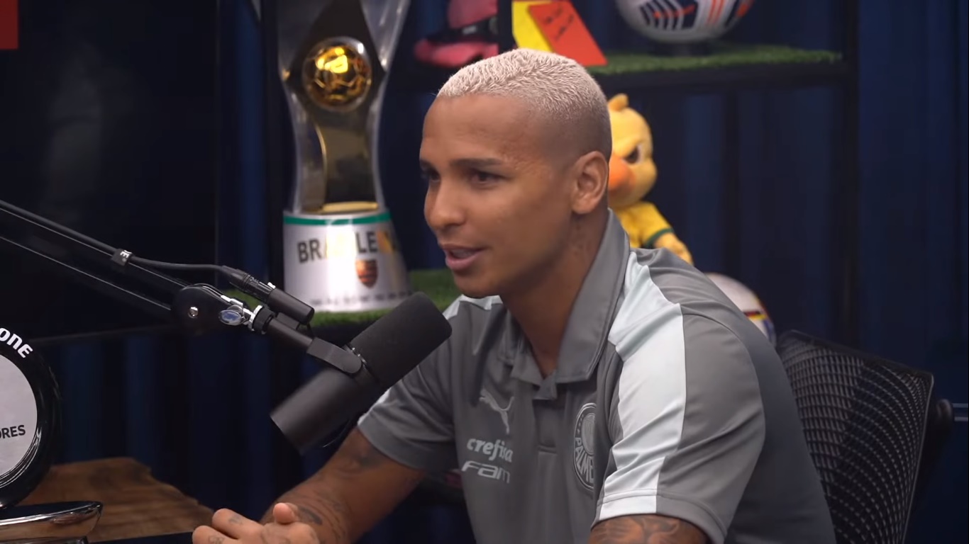 Deyverson provoca o Corinthians