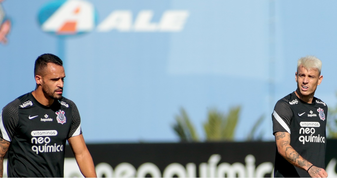 Renato Augusto falso 9 Corinthians