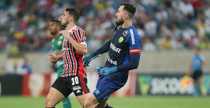 Walter fica no Cuiabá