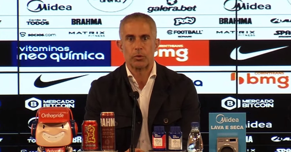 Sylvinho fala sobre o Majestoso e Ceni