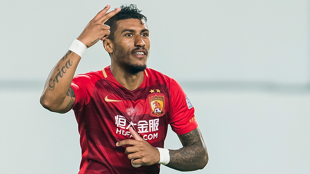Paulinho recebe quatro sondagens Paulinho no Corinthians
