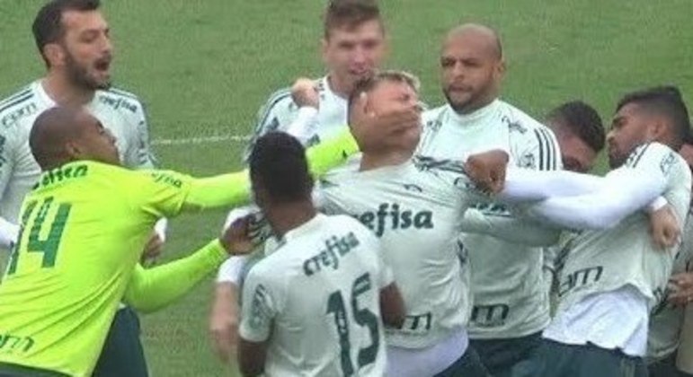 Roger Guedes tem mágoa do Palmeiras