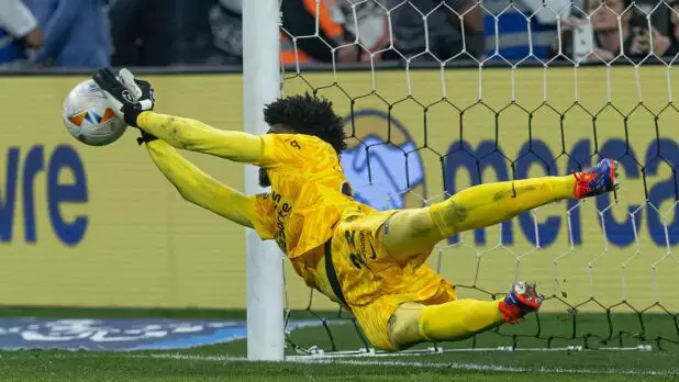 Hugo salva o Corinthians