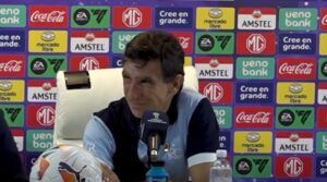 Técnico do Racing exalta o Corinthians e Ramón Díaz