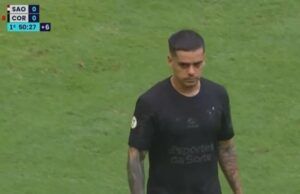 Fagner expulso Corinthians