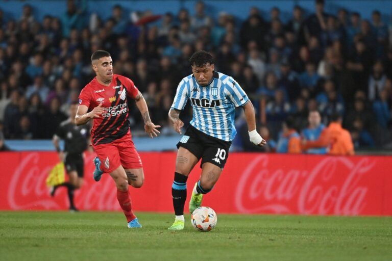 Corinthians e Racing na semifinal da Sul-Americana