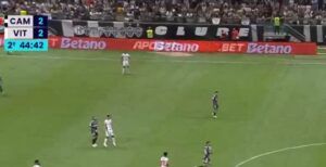 Atlético-MG 2 x 2 Vitória