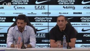 Coletiva ao vivo Corinthians e Internacional Ramón Díaz