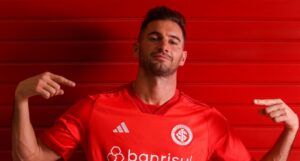 Corinthians pode buscar Lucas Alario