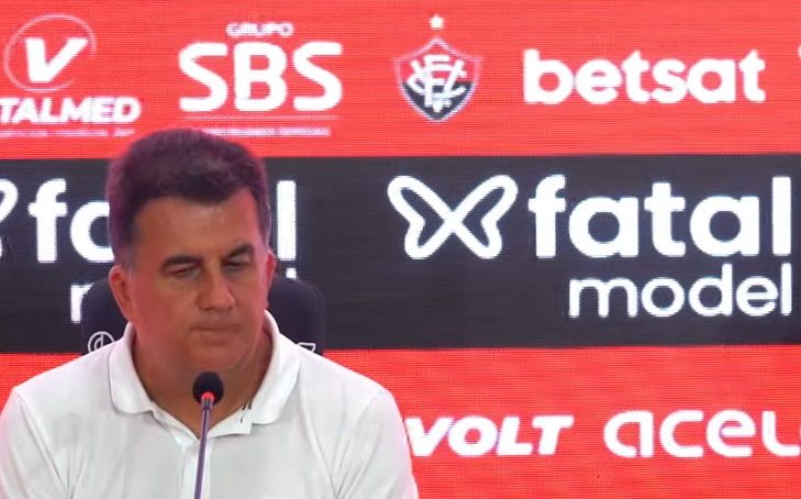 Presidente do Vitória ataca o Corinthians