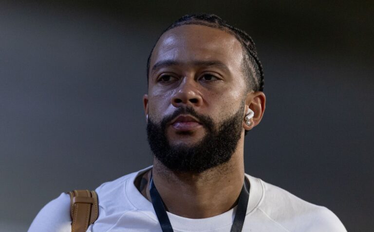 Memphis fora do Corinthians