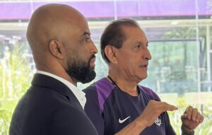 Diretoria do Corinthians irritada com Ramón Díaz