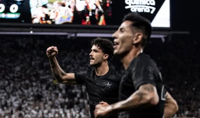 Gustavo Henrique confirma discussão com Memphis no Corinthians