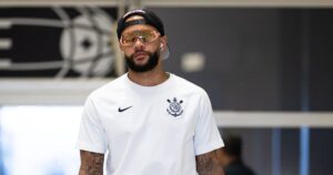 Memphis Depay e a história no Corinthians
