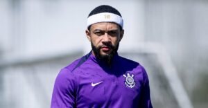Memphis desabafa após arbitragem de Corinthians e Atlético-MG