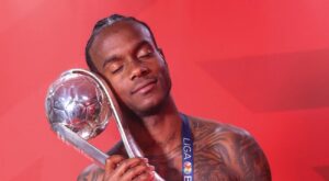Helinho no alvo do Corinthians