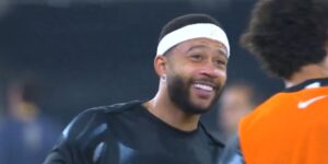 Memphis fora do Corinthians?