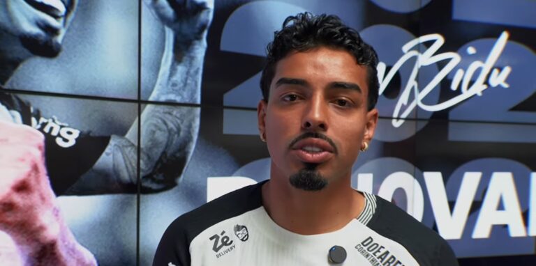 Bidu renova com o Corinthians