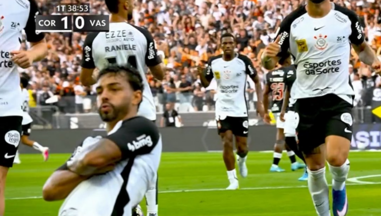 Bidu marca em vitória do Corinthians contra o Vasco | Foto: Reprodução